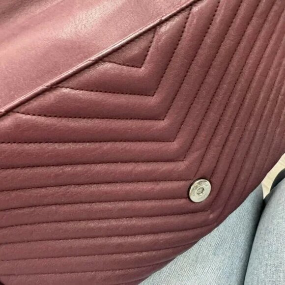 100%  Authentic Yves Saint Laurent Large Matelasse Shoulder Bag - Picture 13 of 16